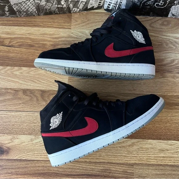 2018 AirJordan 1 mid Multicolor Sneakers 554724-065 - Picture 7 of 14